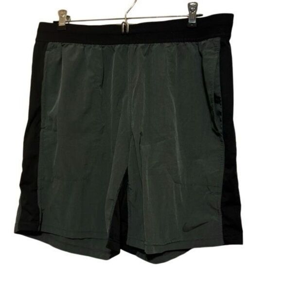 Nike Dri-Fit Size XL Gray Board Shorts - Picture 1 of 7